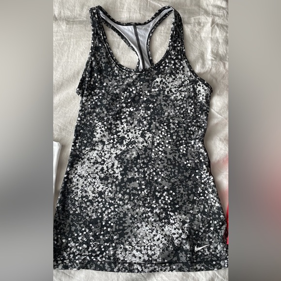 Nike tank top - Picture 1 of 1